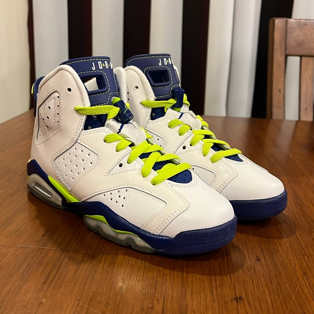 Nike Air Jordan 6 Retro GS Youth Sizes Shoes Sneakers 543390 108 Girls Size 4